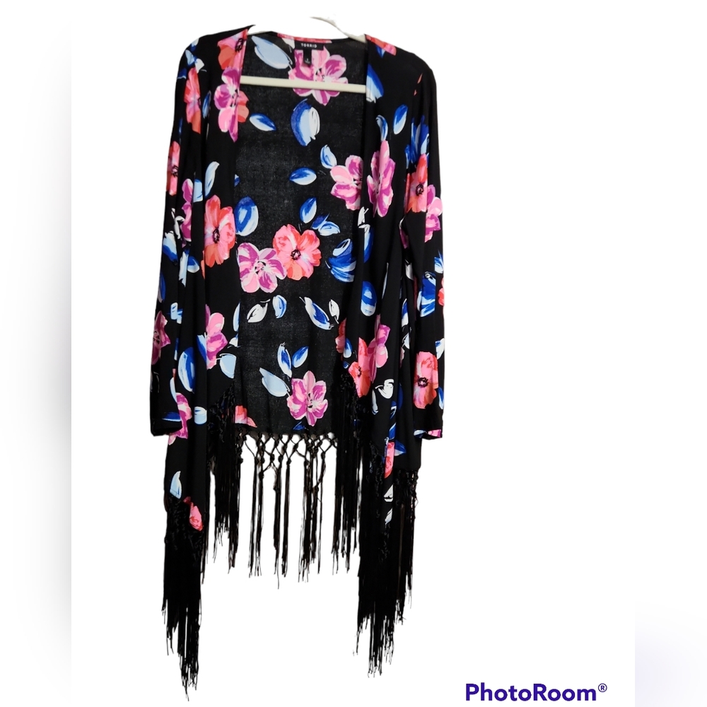 Torrid black floral fringe hem Shawl  kimono size 1